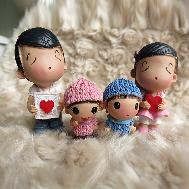 DIY小屋 树脂公仔摆件 一家四口人偶 爸爸 妈妈 哥哥 妹妹