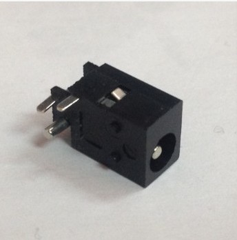 移動DVD電源插座 移動電視充電座4.0mm*1.7mmEVD專用電源座在類目 影音電器, 影音家電配件, 碟/電池/電源適配器中 - 來自Buy2taobao.com提供專業的淘寶代購服務