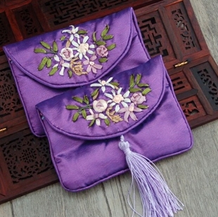 丝绸首饰袋民族风，手工绣花拉链流苏高档锦囊，小布袋紫色
