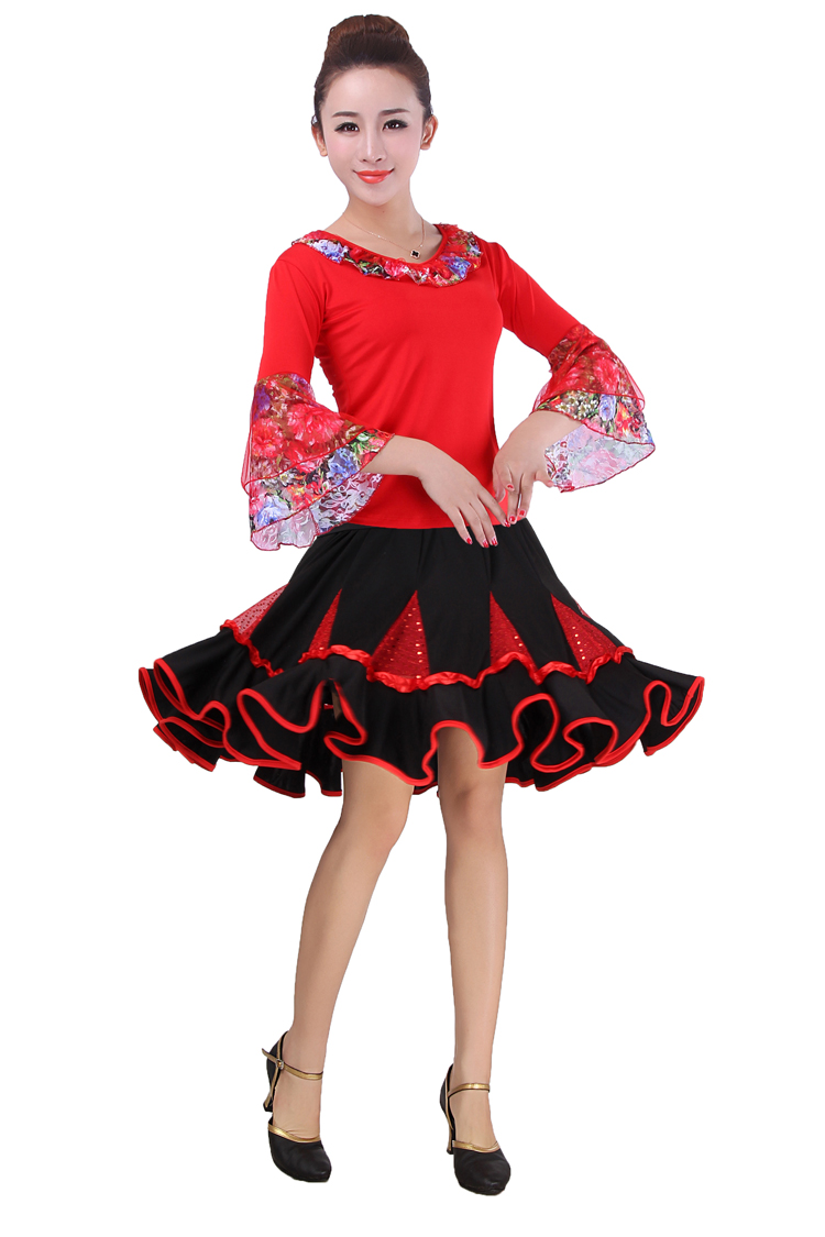 广场舞服装新款云裳喇叭袖广场舞练功服亮片大摆裙拉丁舞演出服装