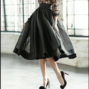 2024欧根纱蓬蓬裙时尚，赫本显瘦网纱裙中长款黑色高腰半身裙女