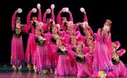 儿童新疆舞蹈服装玫红色维吾尔族演出服民族大摆裙表演服新疆舞新