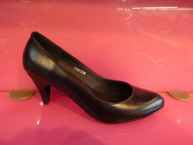 <em>珍妮卡女鞋</em> 羊皮 中跟 女船鞋女单鞋 大号特小号