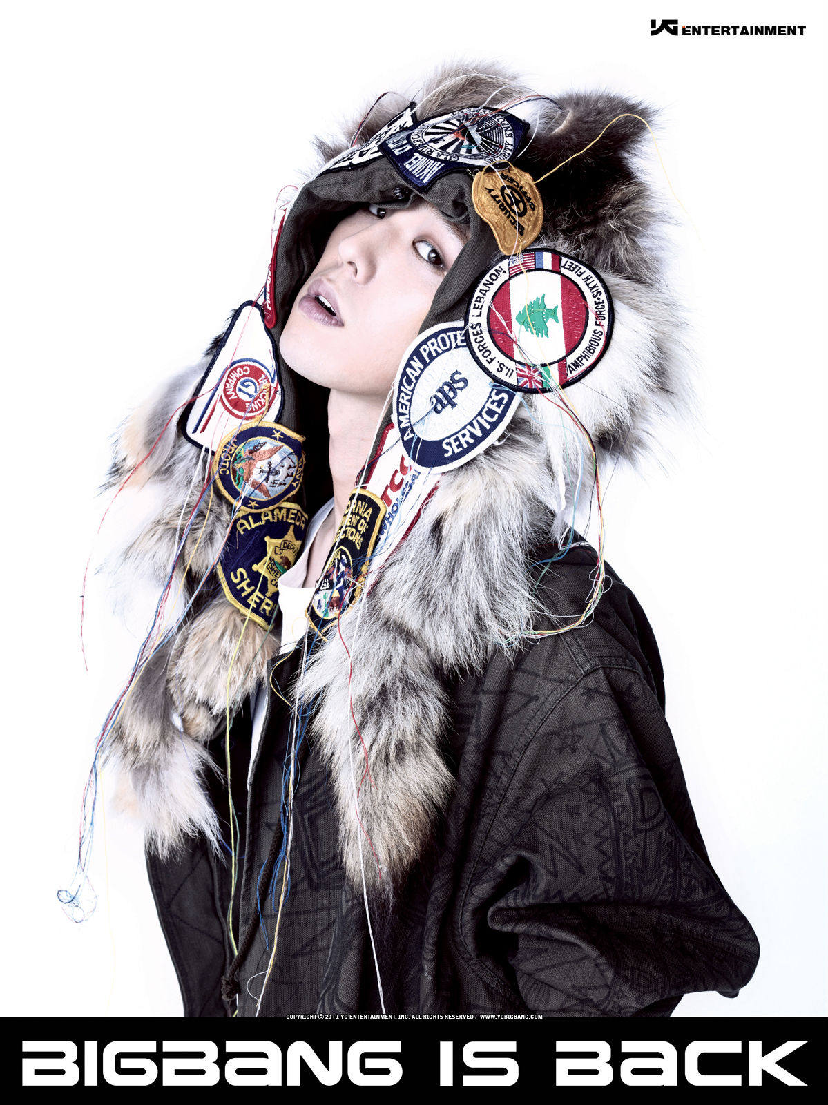 bigbang<em>权志龙</em>GD<em>同款军绿</em>连帽狐狸毛徽章流