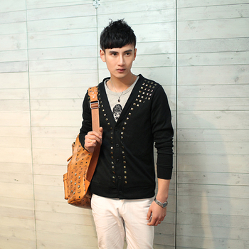 针织衫<em>搭配</em>_秋冬新款<em>男装外套开衫</em>针织衫柳丁