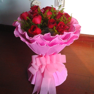 实拍11枝红玫瑰花束预定北京同城鲜花速递送朋友恋人温馨可爱促销