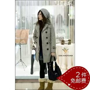 买了一条玫红色<em>呢子短裤</em>.不知道搭什么穿好.大