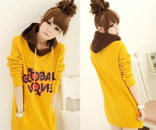 求购20岁的<em>女生</em>穿的外套。不要长过臀部的外