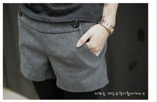 我想买一条秋冬季的 <em>呢子短裤</em>,要浅灰色的(不要