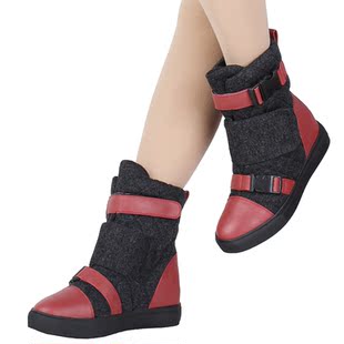 冬款 短靴 平底无内增高,流行元素皮带扣,软面皮