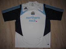 纽卡斯尔联队球衣