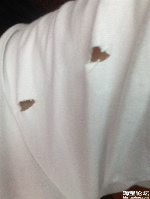 无良买家故意剪破衣服要求退货 - 网商论剑 - 淘