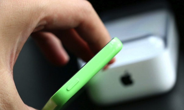 Мобильный телефон Apple Iphone 5c IPHONE 5C 4G Мобильный телефон Apple Iphone 5c IPHONE 5C 4G