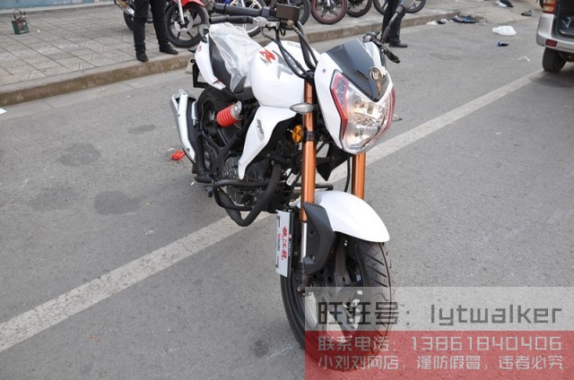 2013款钱江蓝宝龙QJ150-17A摩托车街车五档