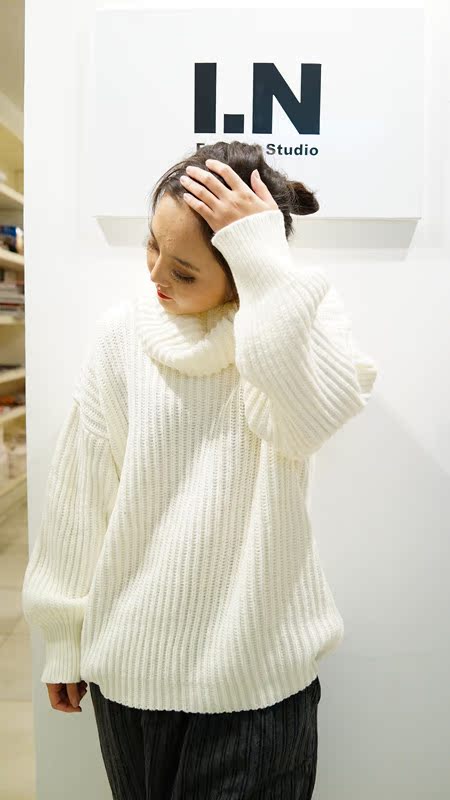 Свитер женский American Apparel AA Свитер женский American Apparel AA