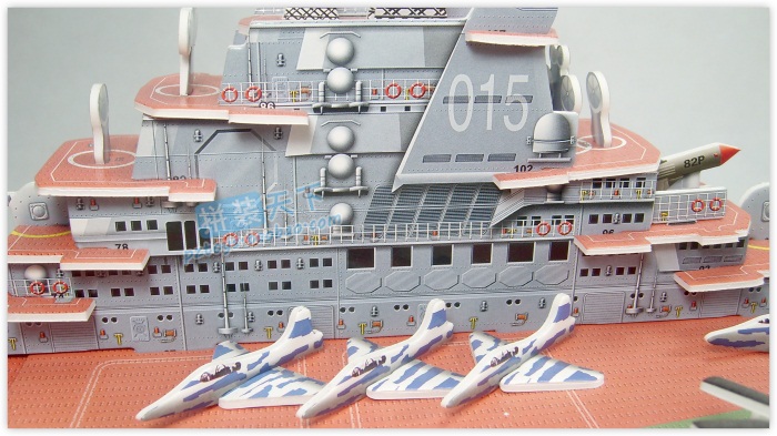 明斯克航母立体拼图3d纸模军事拼装模型航空母舰军舰手工益智