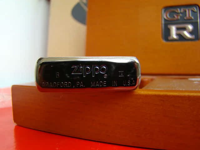 Зажигалка Zippo Оригинальные аутентичные подлинной Zippo зажигалка 1993 Nissan GT-r автомобиль деревянной коробке набор из трех Посвященным Чистая медь, Серебро Зажигалка Zippo Оригинальные аутентичные подлинной Zippo зажигалка 1993 Nissan GT-r автомобиль деревянной коробке набор из трех Посвященным Чистая медь, Серебро