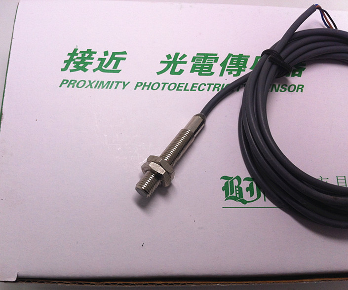 带螺纹m4 m5 m6 接近开关dc6-36v,npn pnp 三线常开 感应距离1mm