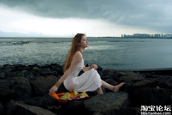 海边的女人,清纯的美丽(9图)衣之魅女装精品店