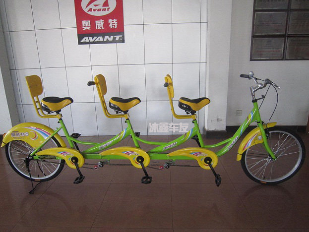 Двухместный / трехместный велосипед 奥威特 24寸高档休闲车/三人骑自行车/带车棚/新款铝把高配/特价 Ao Weite