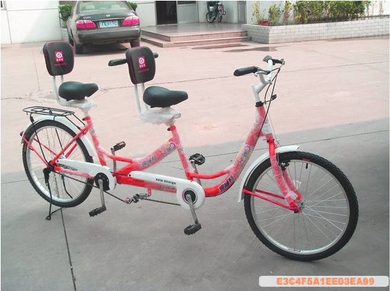 Двухместный / трехместный велосипед 奥威特 24寸高档休闲车/三人骑自行车/带车棚/新款铝把高配/特价 Ao Weite