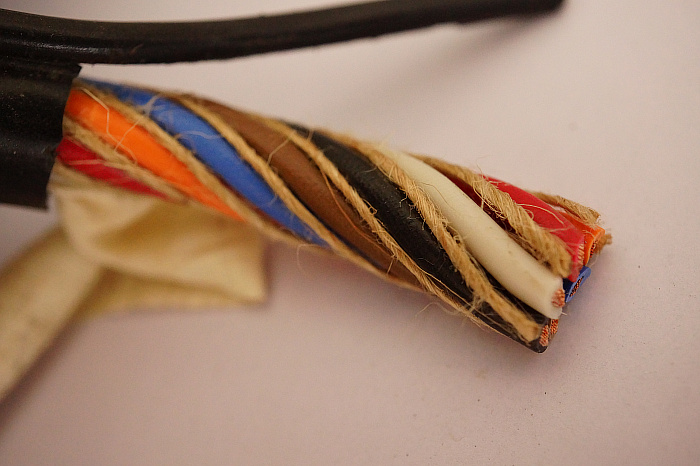 Inlet line / Japan Ancient river / furukawa   vctr flexibility Drag chain 6 core Twist 1.5 square Multicore Cable