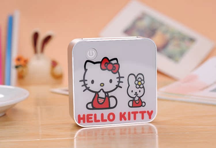 可爱卡通凯蒂猫三星\/苹果通用充电宝8400\/100