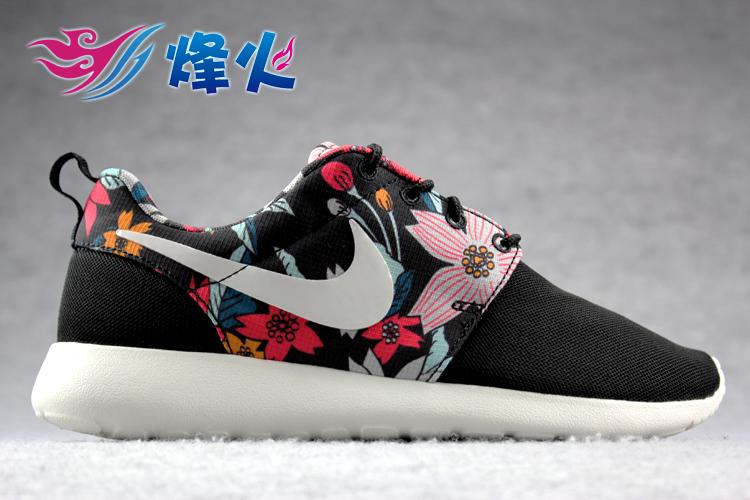 Кроссовки Nike Wmns Roshe Run Print 599432-090 Кроссовки Nike Wmns Roshe Run Print 599432-090 Nike / nike