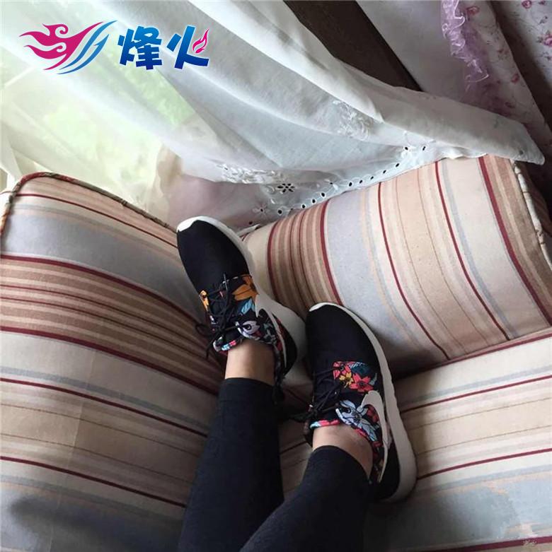 Кроссовки Nike Wmns Roshe Run Print 599432-090 Кроссовки Nike Wmns Roshe Run Print 599432-090 Nike / nike