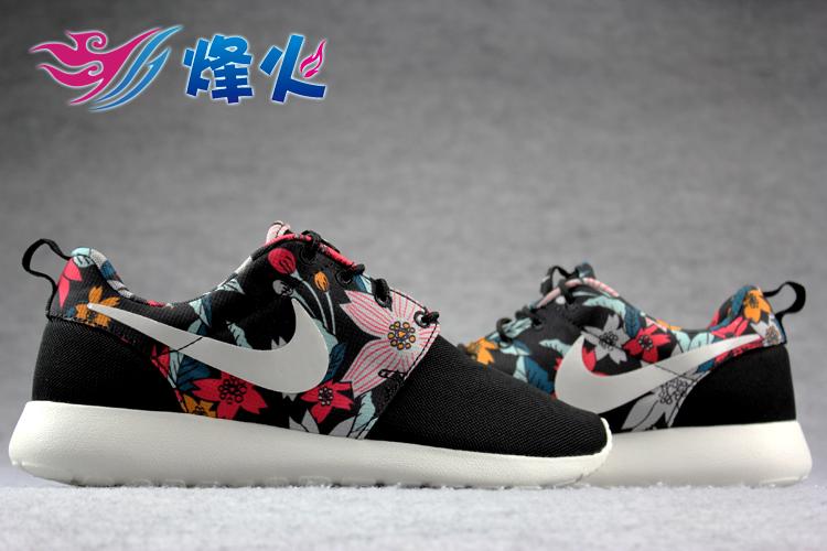 Кроссовки Nike Wmns Roshe Run Print 599432-090 Кроссовки Nike Wmns Roshe Run Print 599432-090 Nike / nike