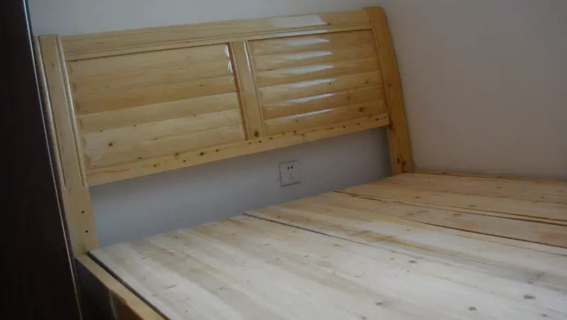 Đồ nội thất gỗ bách Giường đôi Giường đơn Giường gỗ rắn Giường gỗ bách Thân thiện với môi trường 1,0 / 1,2 / 1,5 / 1,8m Bán buôn - Giường