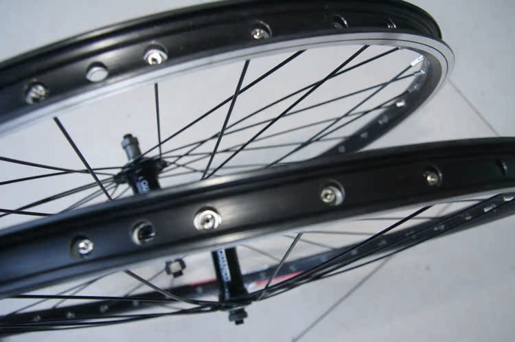Велосипедные колеса Quantum 168/3 DH19 Велосипедные колеса Quantum 168/3 DH19