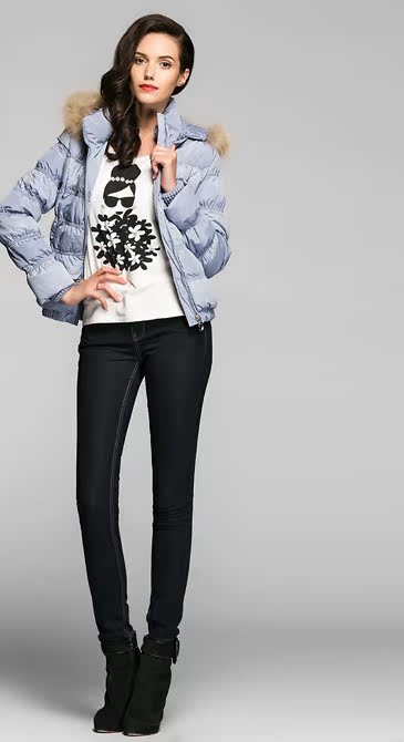 Женский пуховик VERO MODA 312423002 VM Утеплённая модель 61 -70 белый утиный пух С меховым воротником % Классический рукав % Короткая (40 см<длина одежды≤50 см) Женский пуховик VERO MODA 312423002 VM Повседневный Полиэстер 61 -70 белый утиный пух С меховым воротником % Супат % Утеплённая модель