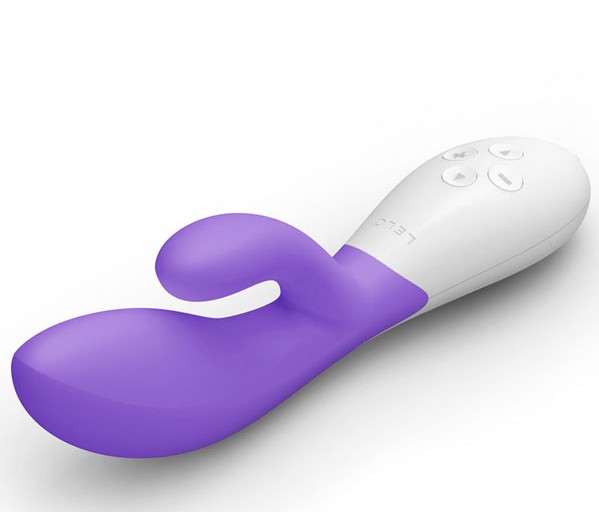 Masturbation with lelo vibe