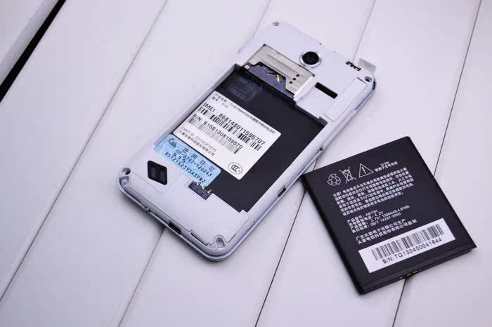 Мобильный телефон G'HONG S15 3.5 TD3G Мобильный телефон G'HONG S15 3.5 TD3G