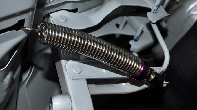 【科鲁兹英朗GT凯越爱奇瑞A5花冠 汽车后备箱