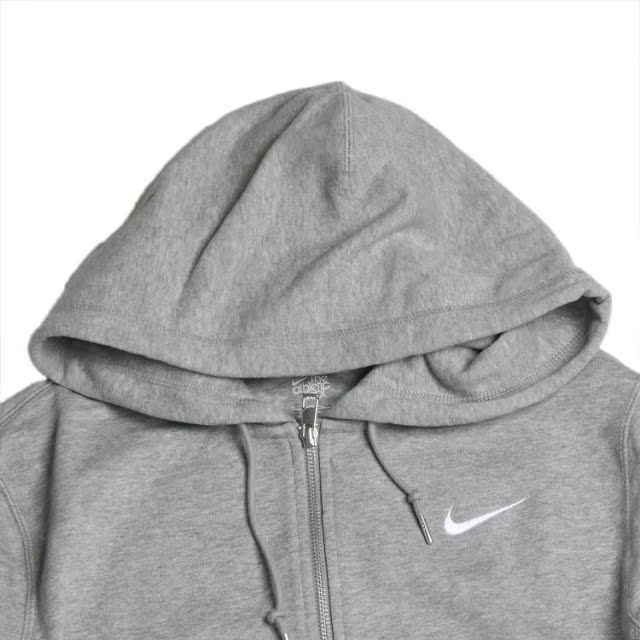 Спортивная куртка Nike Nike 410197/063 410197-063 2011 Для мужчин Воротник с капюшоном Молния Спортивная куртка Nike Nike 410197/063 410197-063 2011 Для мужчин Воротник с капюшоном Молния