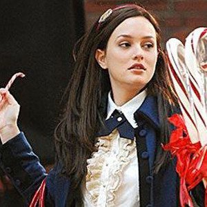 怎么<em>带发带</em>?跟学生<em>发型</em>扎法绯闻少女学_fd6nd