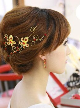 <em>发型</em>扮美:中日<em>长头发</em>怎样扎<em>好看</em>图混血美女9款