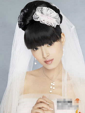 国庆最受欢菱形脸适合的刘海迎<em>新娘发型</em>_ut7b