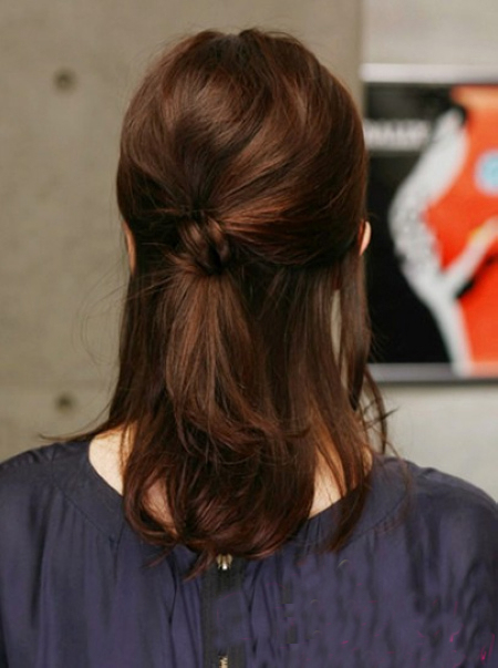 现代女性独立气质OL职业扎发