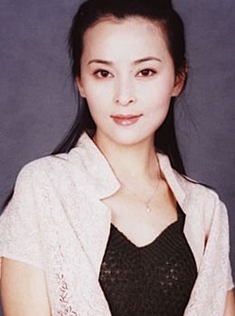 18位琼瑶女绝美<em>头小脸小适合</em>的<em>发型发型</em>耀人