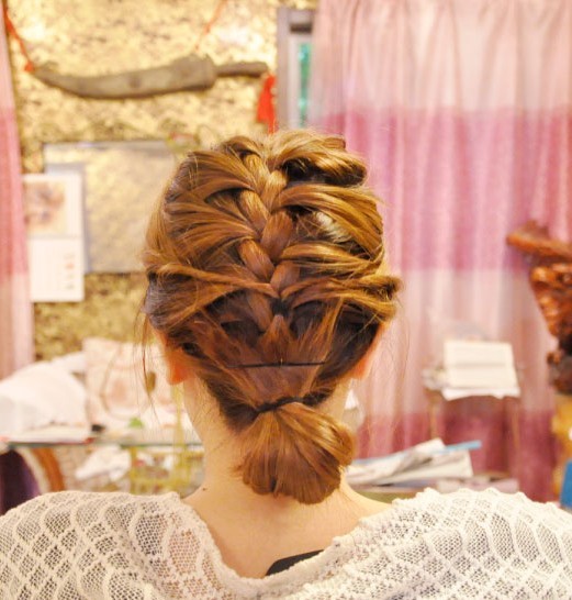 秋季流行简单实用男生好看的发型梳法发型教程+