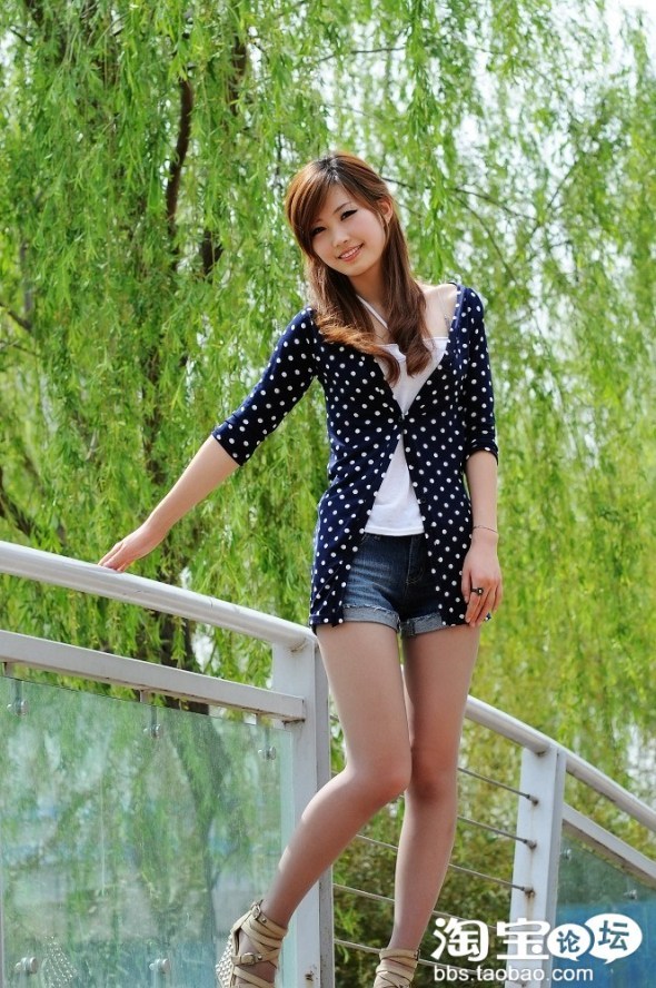 【小雨,一姐妹(张可)做淘宝模特的写真】