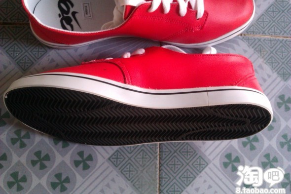 买到假货 卖家说是专柜正品 结果我目测就是很