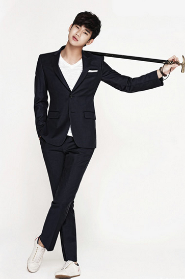 折扣吧分享男士T恤搭配选购指南