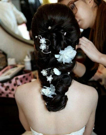 11款时尚流行的短发<em>高贵</em>典雅<em>新娘发型</em>任你选