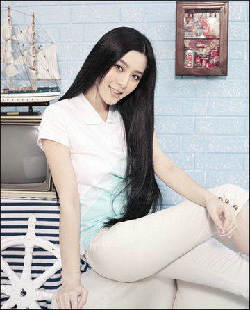 十大女星<em>中分</em>韩版包包头<em>扎法发型</em>优雅PK_kb7